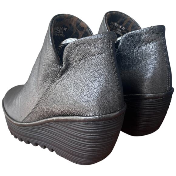 FLY LONDON Yip Women Sz 38 US 7.5-8 Wedge Bootie Black Oil Leather Ankle Zip - Picture 2 of 14